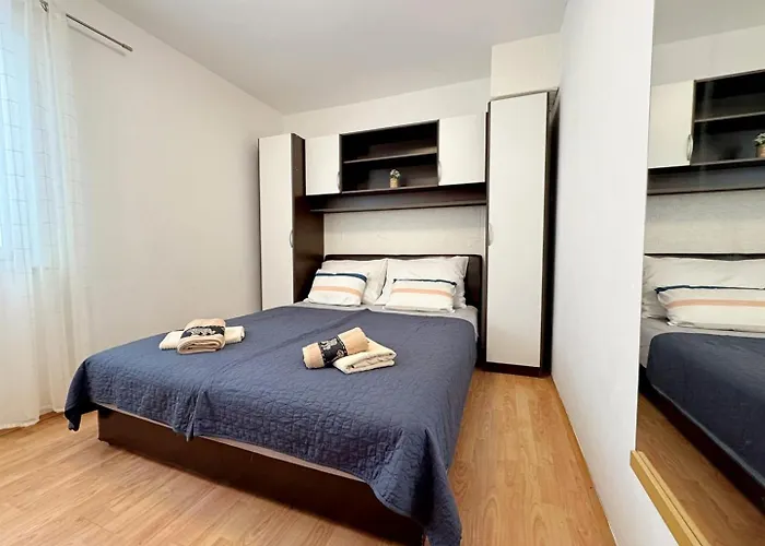 Car Lj. Apartman *