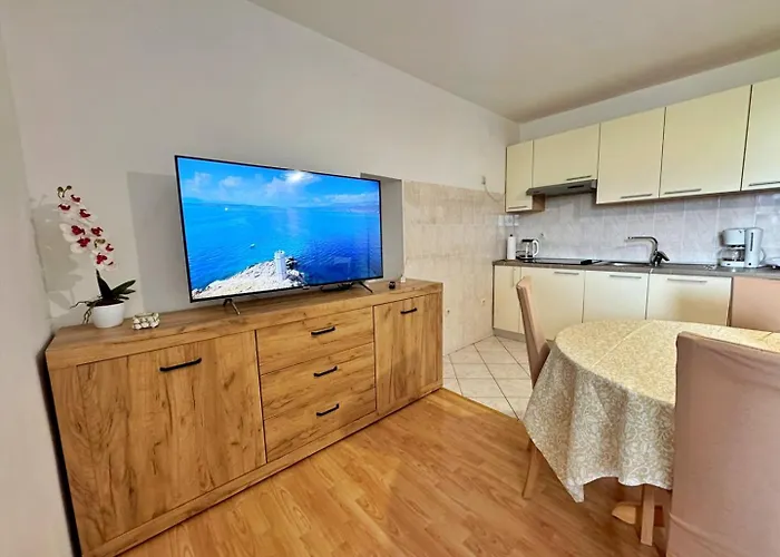 Car Lj. Apartman *