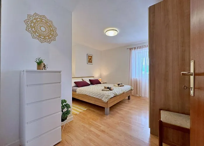 Apartment Car Lj. Šilo